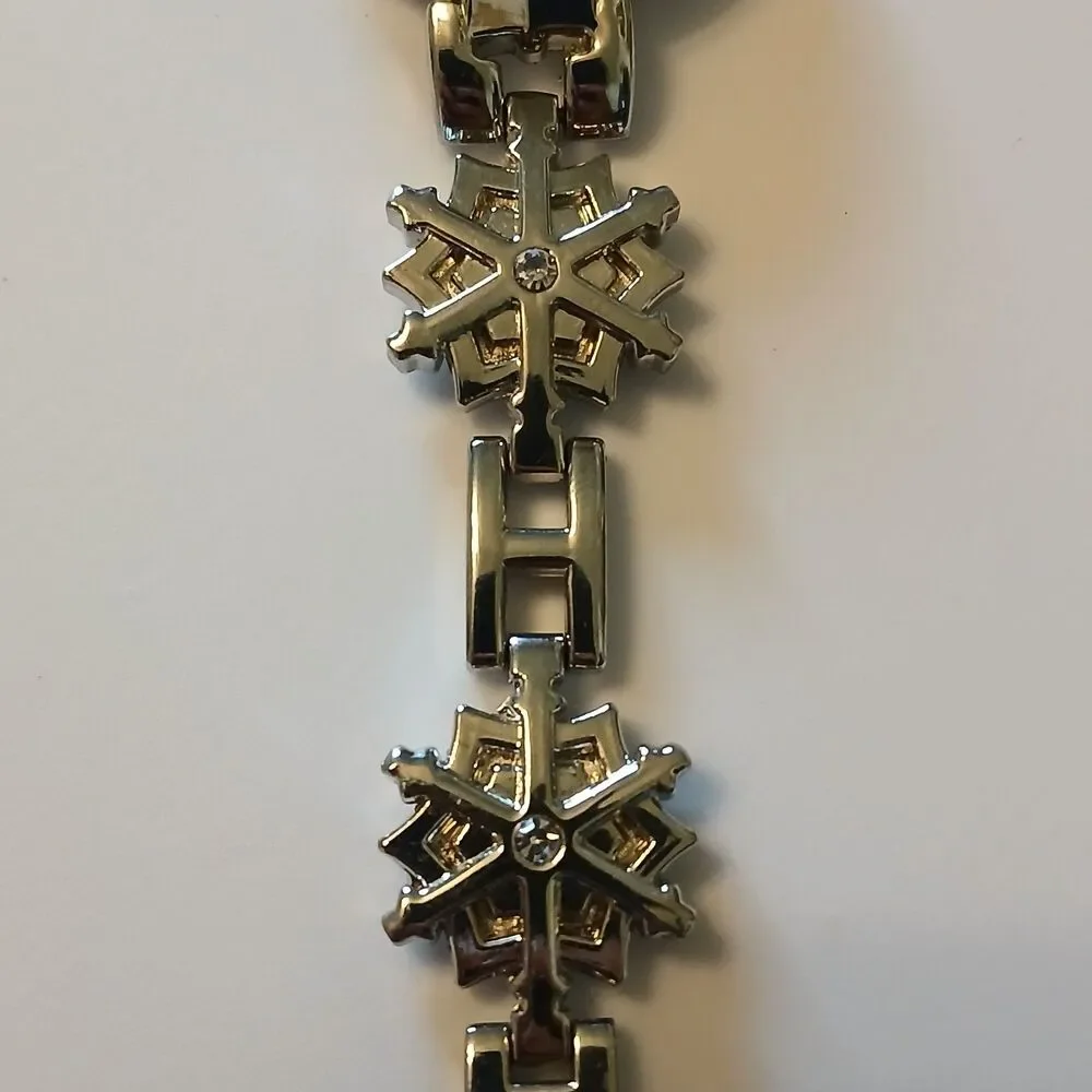 Kim Rogers Women's Silver Tone Winter Snowflake Quartz Movt Watch 11817 - Picture 13 of 13